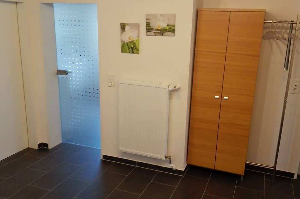 Ganze Wohnung, Schöne moderne u. ruhig gelegene Ferienwhg. 75 qm, mit Balkon u. großem Garten in Geislingen an der Steige, Albsteig Etappe 6