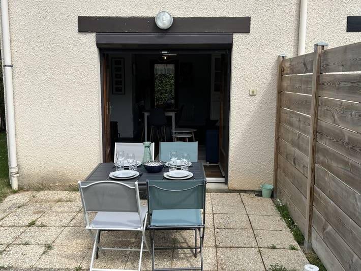 Appartement entier, **Cottage 6 pers à Cabourg - Proche plage et thalasso, jardin, parking, Wi-Fi gratuit** in Cabourg, Région de Caen