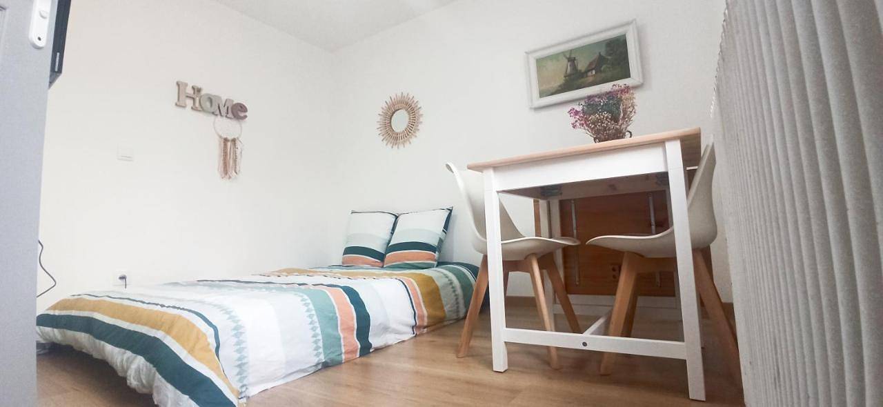 Appartement entier, Two-Bedroom Apartment in Margny-lès-Compiègne, Oise