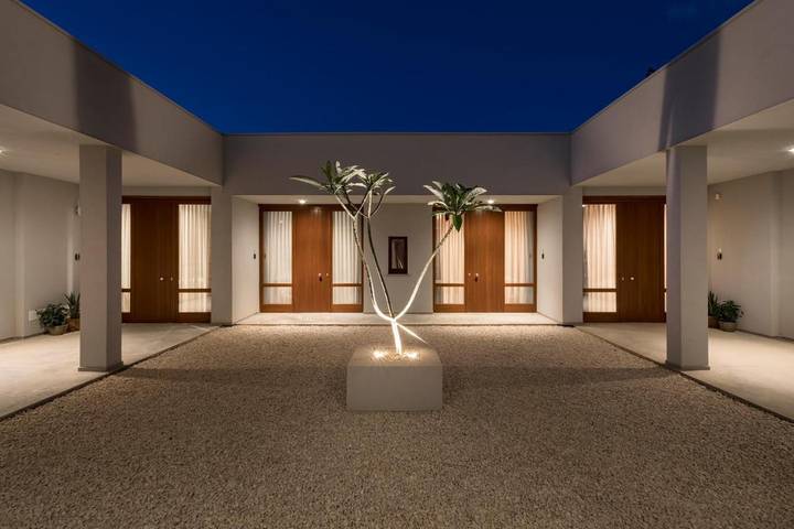 Gîte pour 2 personnes, avec piscine et jardin ainsi que vue et terrasse à Scoglitti - 4