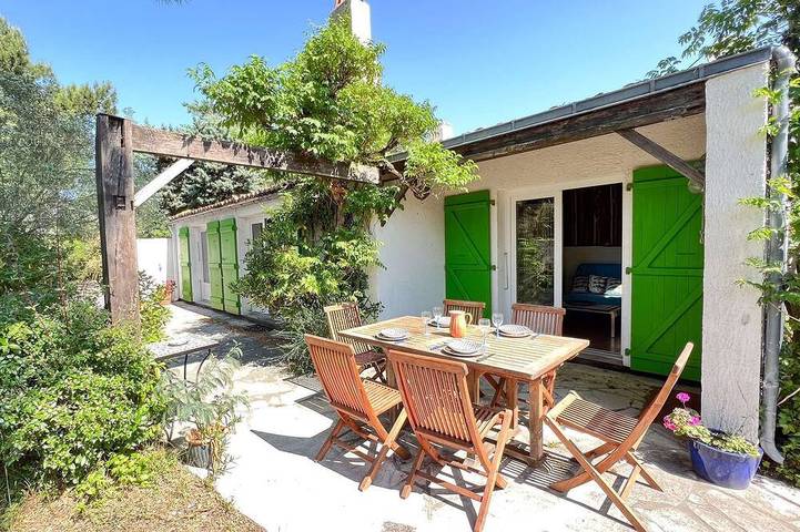 Location de vacances pour 4 personnes, avec jardin dans Plage Du Gros Jonc Le Bois Plage En Re