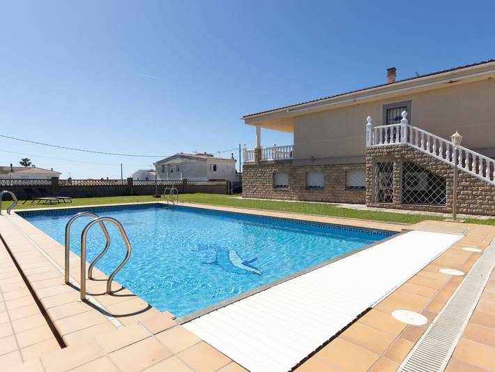 Apartamento para 14 personas, con jardín en Alcanar