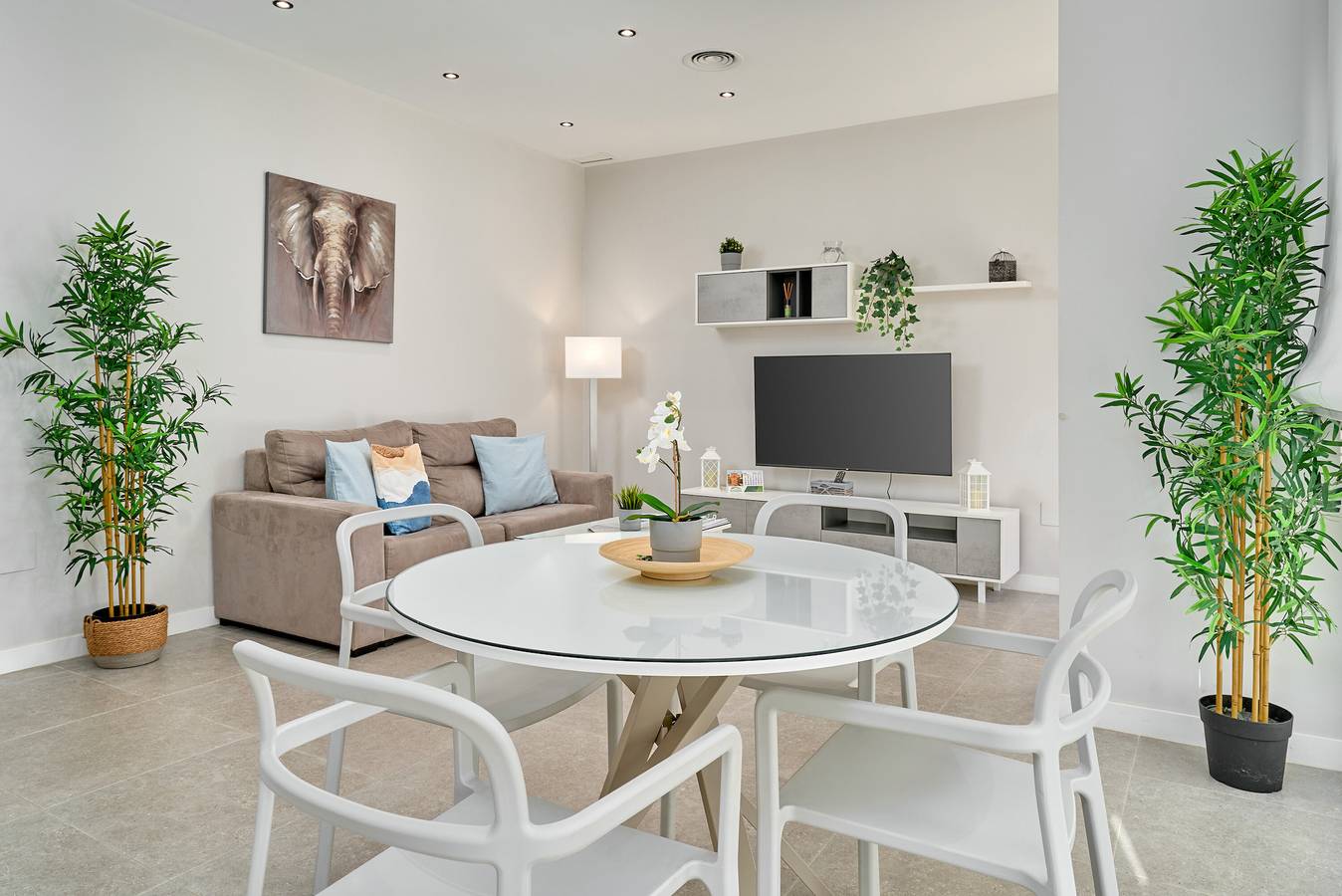 Apartamento entero, Apartamento '1 Dorm Orión' con piscina compartida, Wi-Fi y aire acondicionado in Torre del Mar, Costa del Sol