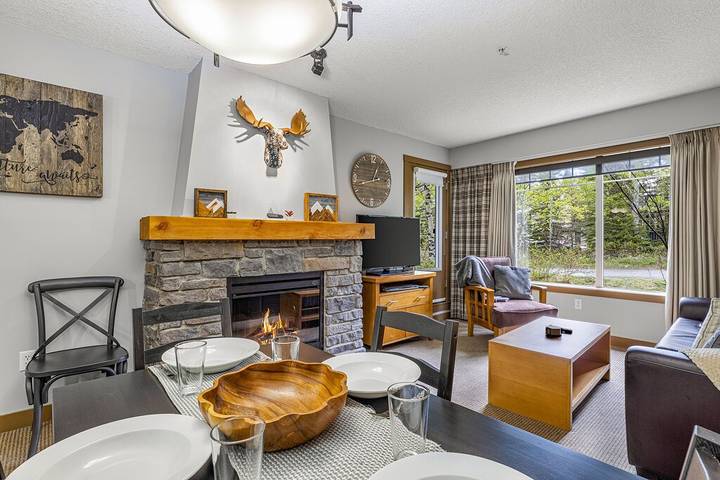 Holiday rental for 4 people, with hot tub, with pets in Canmore