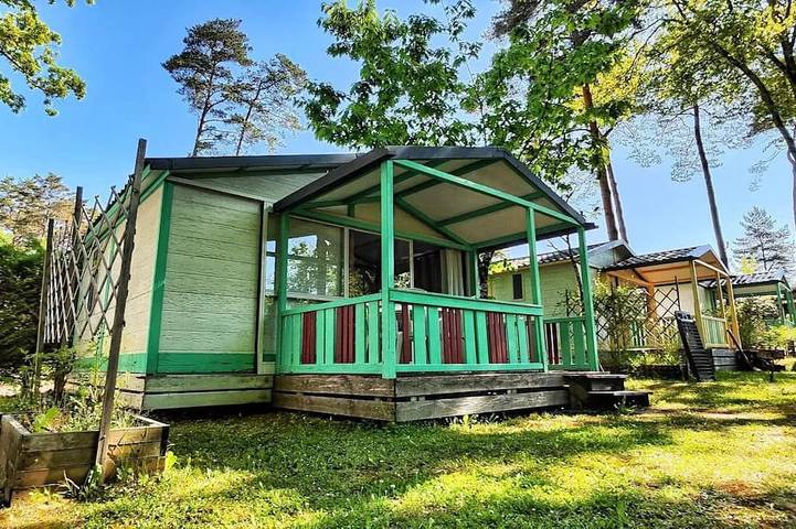 Chalet pour 5 personnes, avec piscine et terrasse