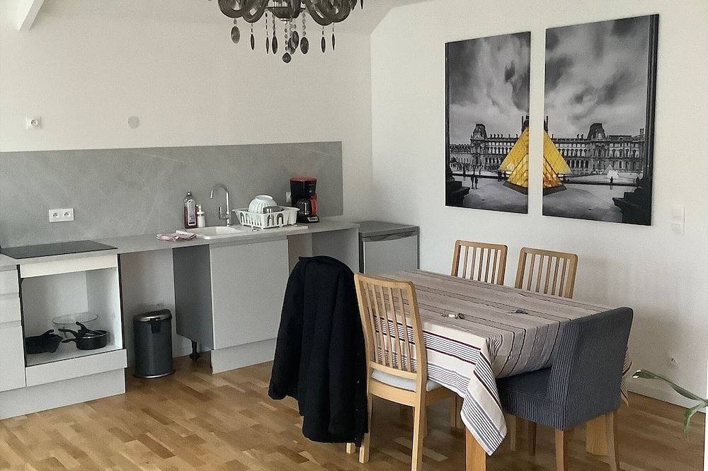 Appartement entier, Proche Paris - étage -3 chambres - 1 sdb in Villejuif, Val-de-Marne