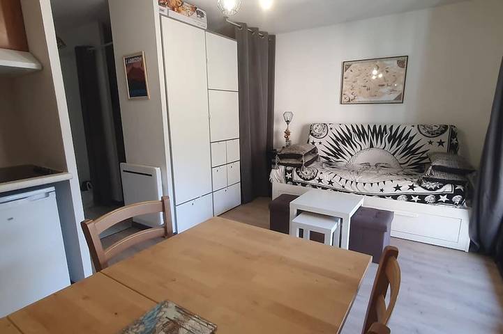 Appartement de vacances pour 4 personnes, avec Balcon et Jardin ainsi que Piscine et Sauna