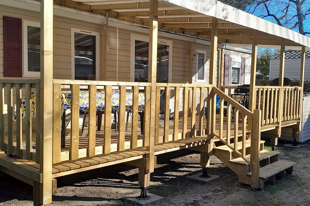 Mobil-home 8 personnes situé au camping 4 étoiles Siblu - La Réserve. in Gastes, Côte d’Argent