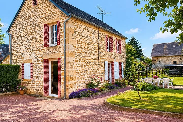 Gîte pour 5 personnes, avec Jardin dans Orne