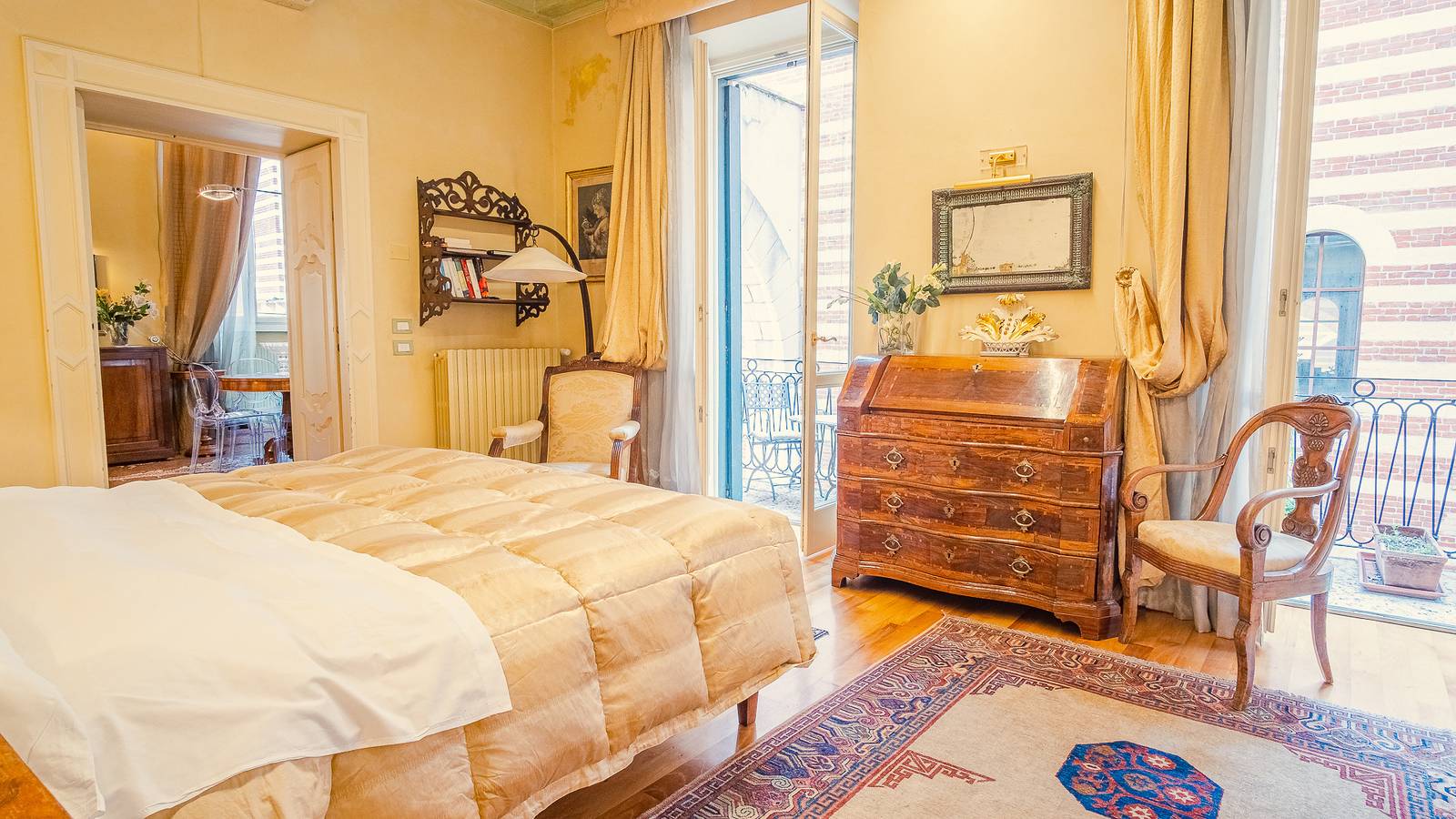 Ganze Wohnung, Ferienwohnung für 4 Personen mit Balkon in Centro Storico di Verona, Verona