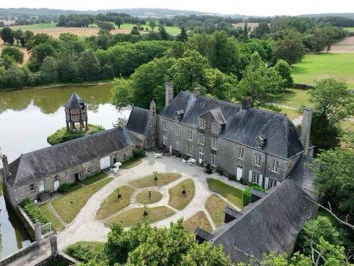 Chambre d’hôte pour 3 personnes, avec vue ainsi que vue sur le lac et jardin, animaux acceptés dans Mayenne - 3