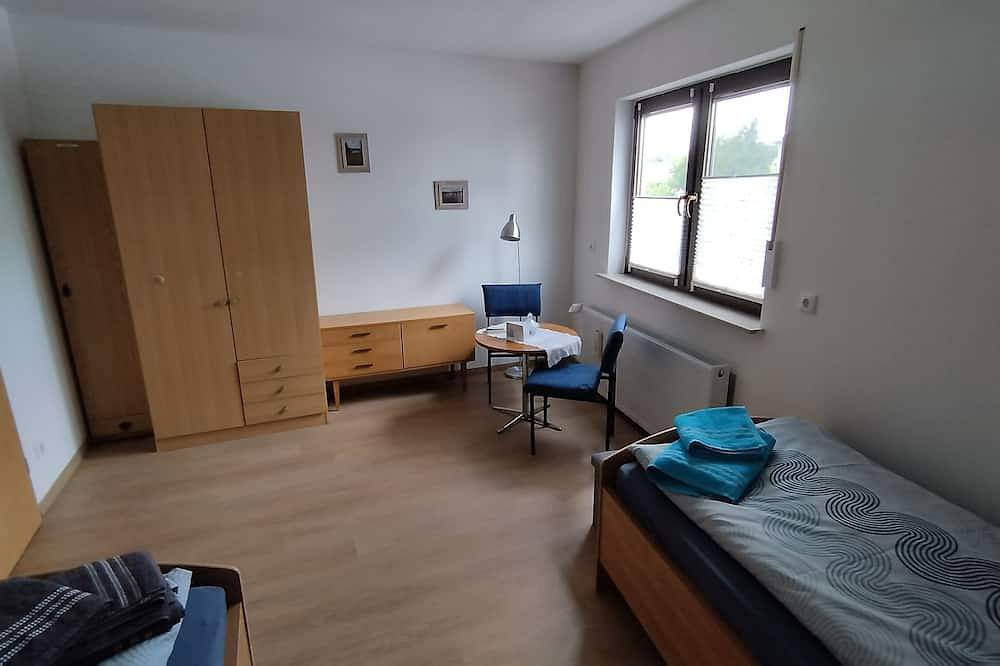 Ganze Wohnung, Ferienappartement Seeblick - Ruhige Wohnung am Aartalsee in Bischoffen, Naturpark Lahn-Dill-Bergland