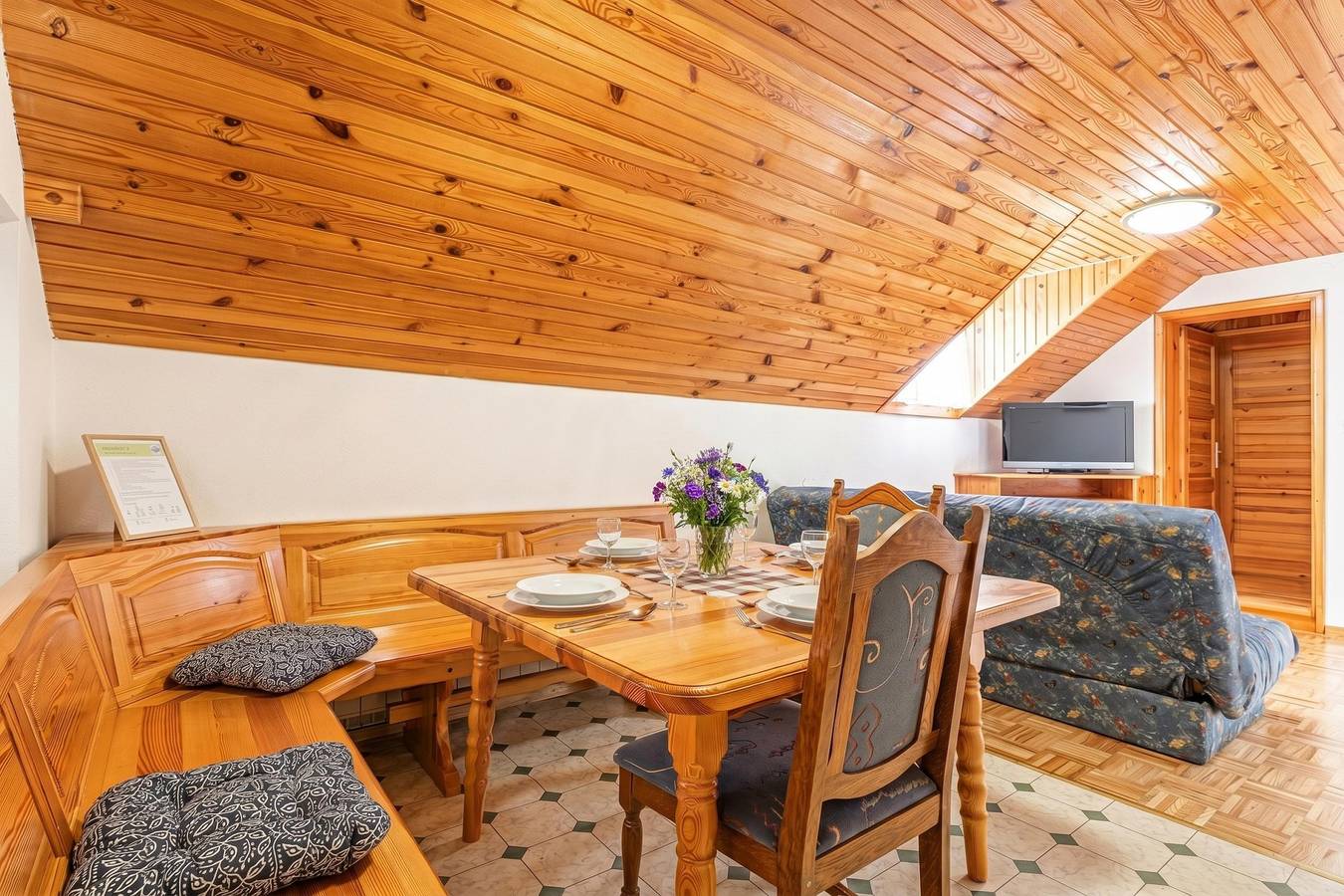 Ganze Wohnung, Eco farm Mikl Spruce Tree Apartment in Karawanken und Bachergebirge, Slowenien