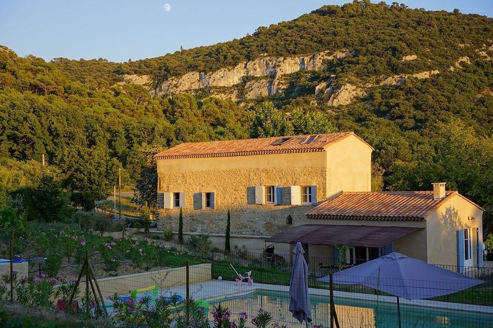 Mas Provencal - In de buurt van de abdij van Gordes en Senanque in Venasque, Parc naturel régional du Mont-Ventoux