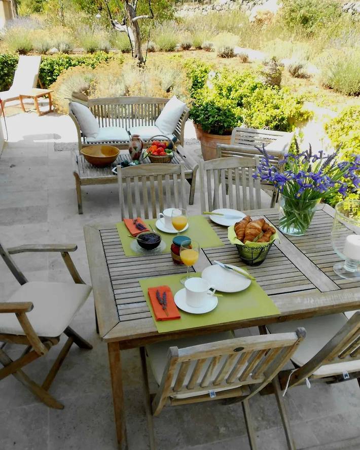 Gîte pour 4 personnes, avec jardin ainsi que piscine et terrasse à Seillans - 3