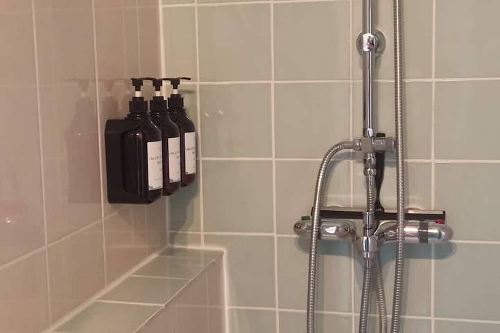 Apartamento entero, Cozy, quiet, and comfortable vacation rental for 2 people, with a garage for bikes or motorcycles in Eu, Región de Dieppe