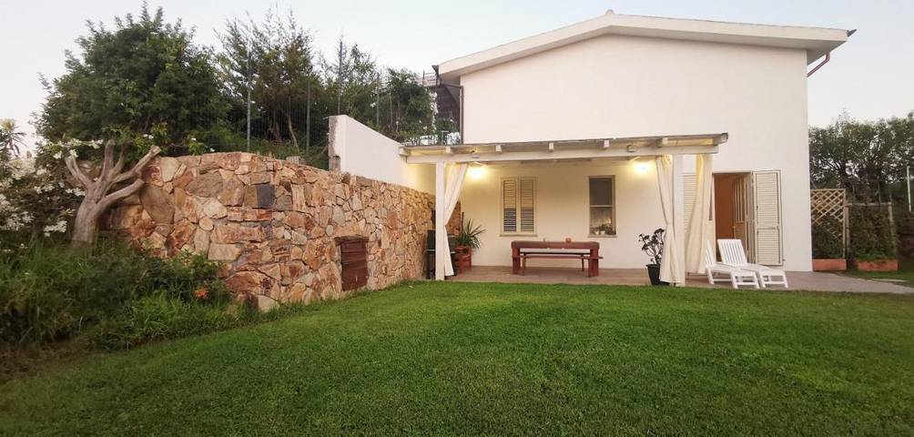 Ferienhaus für 4 Personen, mit Ausblick und Garten