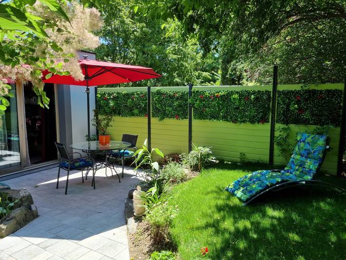 Appartement de vacances pour 2 personnes, avec terrasse ainsi que jardin et jacuzzi