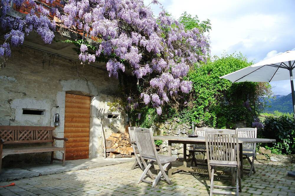 Maison de charme en Haute Savoie, proche des stations de ski. in Châtillon-sur-Cluses, Région de Bonneville