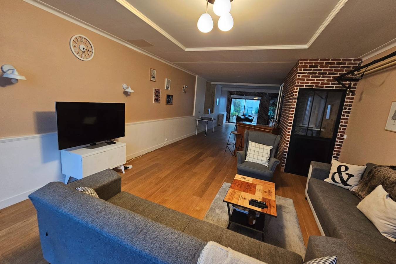 Charming family house with large terrace in Lormont, Bordeaux region