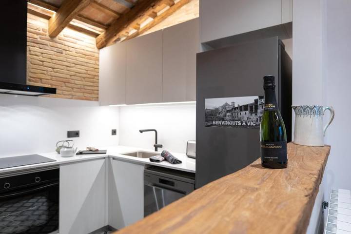 Gîte pour 4 personnes, avec terrasse et vue à Vic - 4