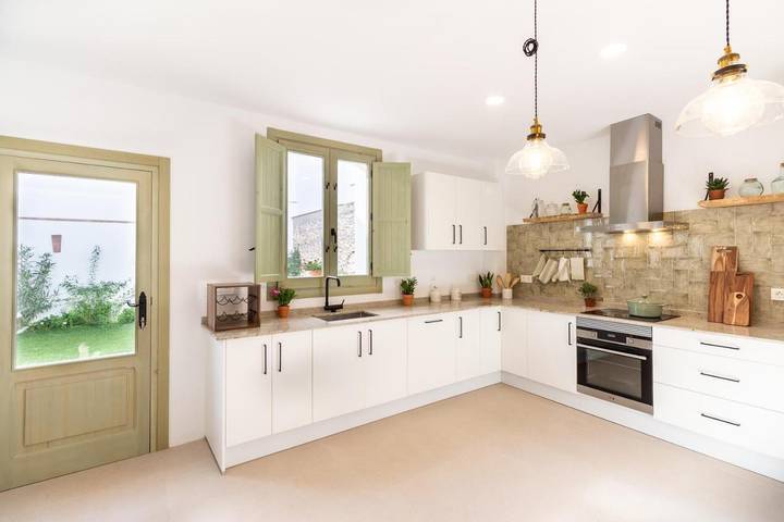 Location de vacances pour 6 personnes, avec jardin et piscine à Dúrcal - 2