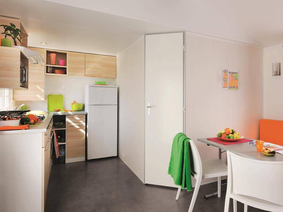 Flower Camping La Plage - Mobilhome 4 personas - Mobil-home Standard 27 m² (2 habitaciones) + Tv con terraza semicubierta integrada 7m² 4 pers. in Treignac, Región de Tulle