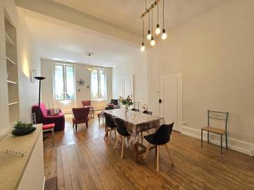 Location de vacances pour 6 personnes, avec terrasse à Villefranche-du-Périgord