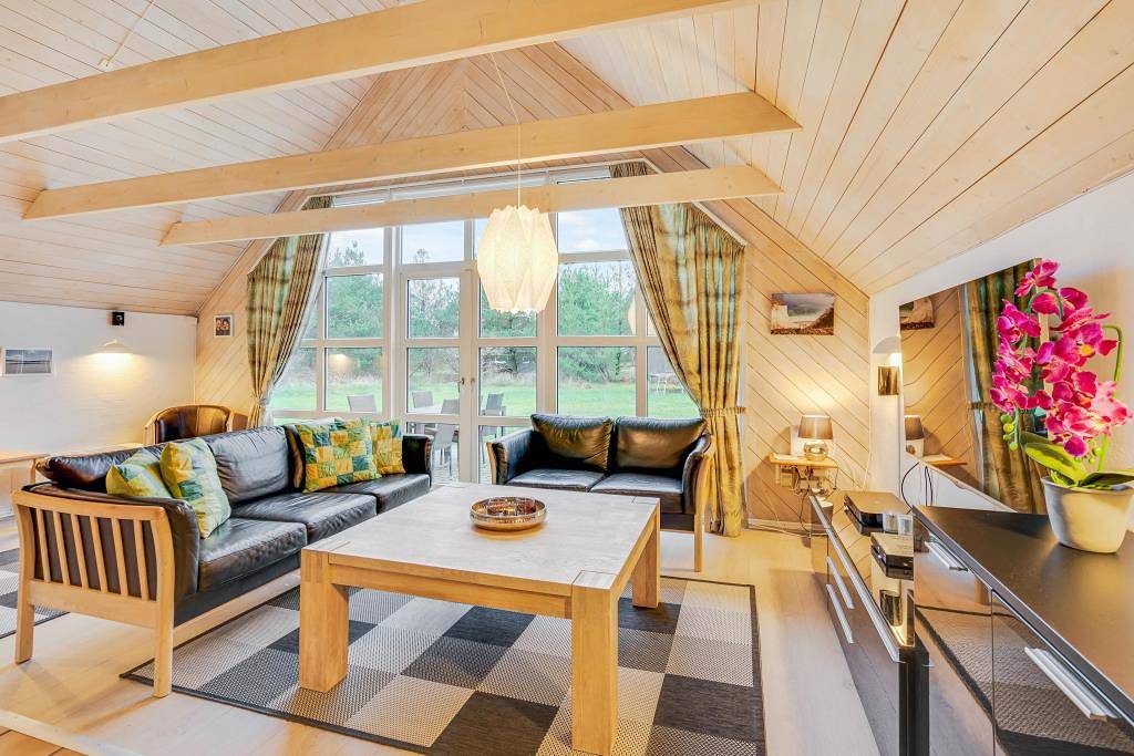 Klassisches Poolhaus mit Sauna und Whirlpool für 10 Personen in Nørre Nebel, Varde