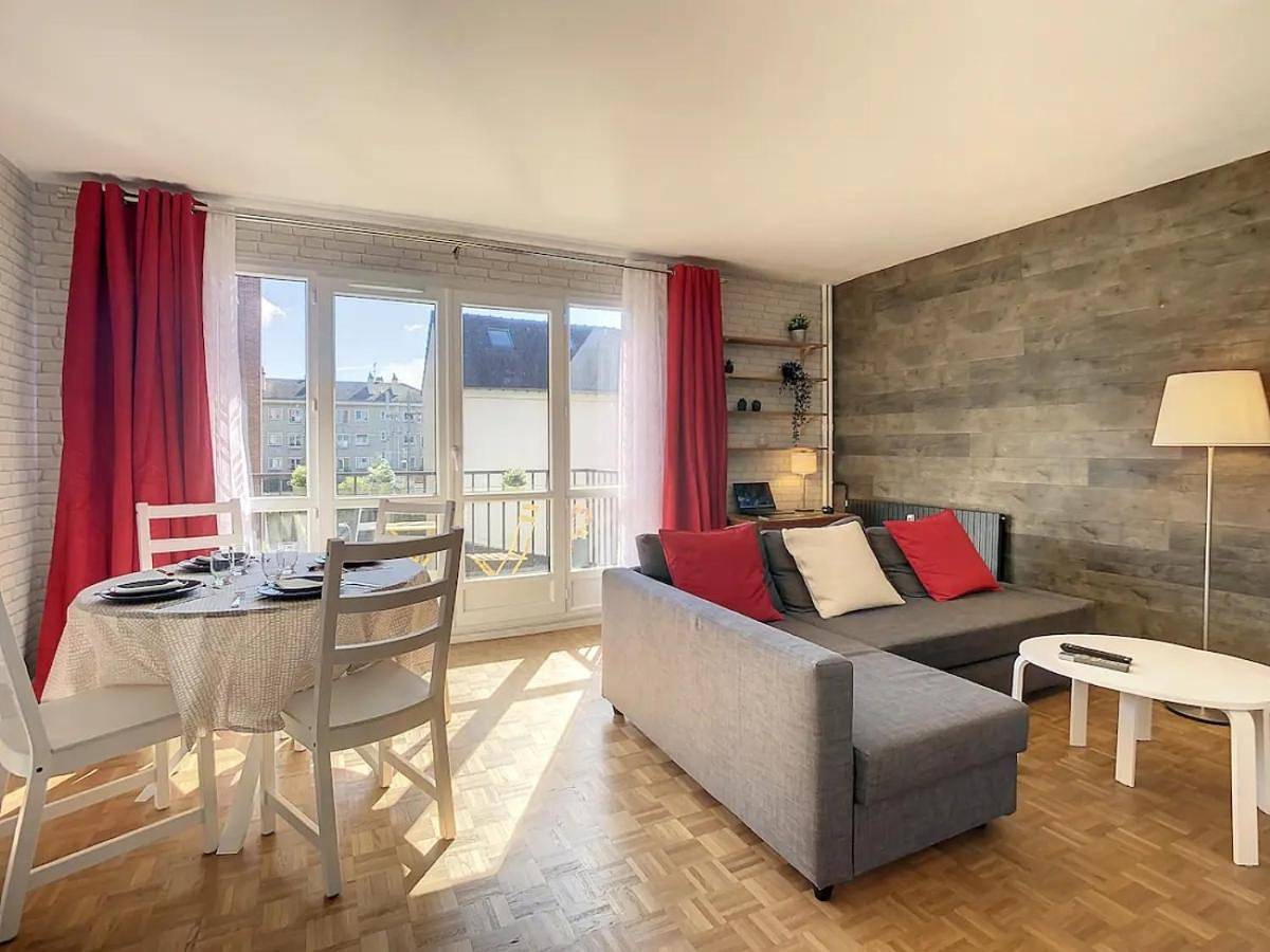Appartement entier, One-Bedroom Apartment in Saint-Maur-des-Fossés, Val-de-Marne