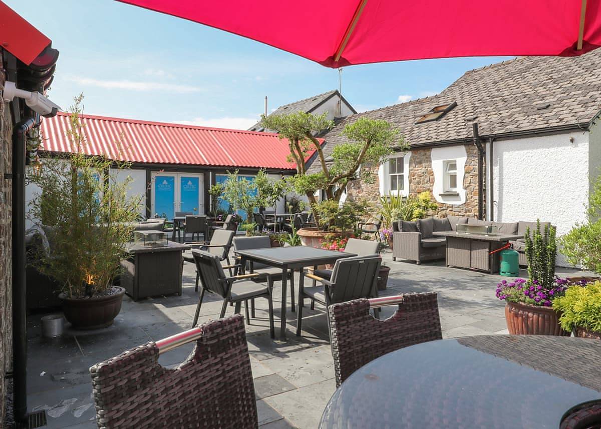 Stargazer 1 (Sleeps 4) in Narberth, Pembrokeshire
