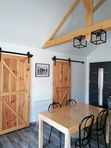 Gîte pour 4 personnes, avec terrasse à Favières