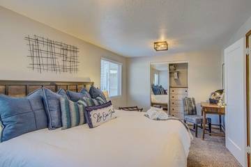 Bed And Breakfast for 4 Guests in Colorado Springs, South Central Colorado, Picture 1