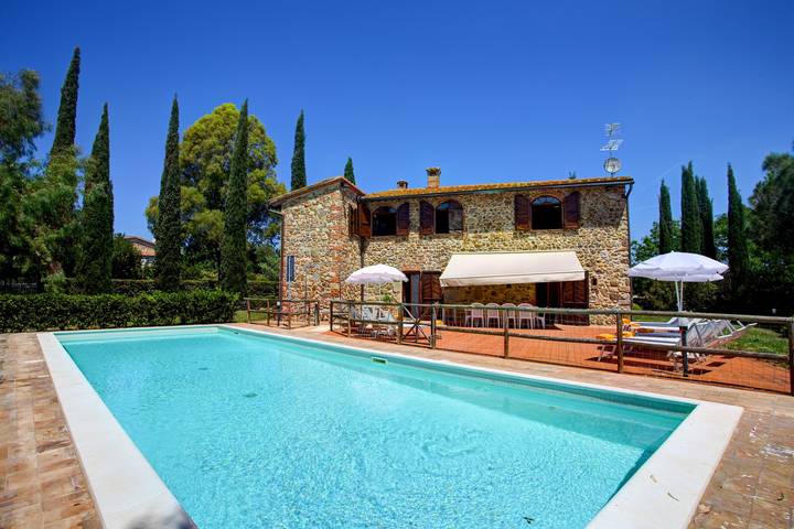 Casa vacanza per 10 persone, con Idromassaggio e Giardino a Gavorrano
