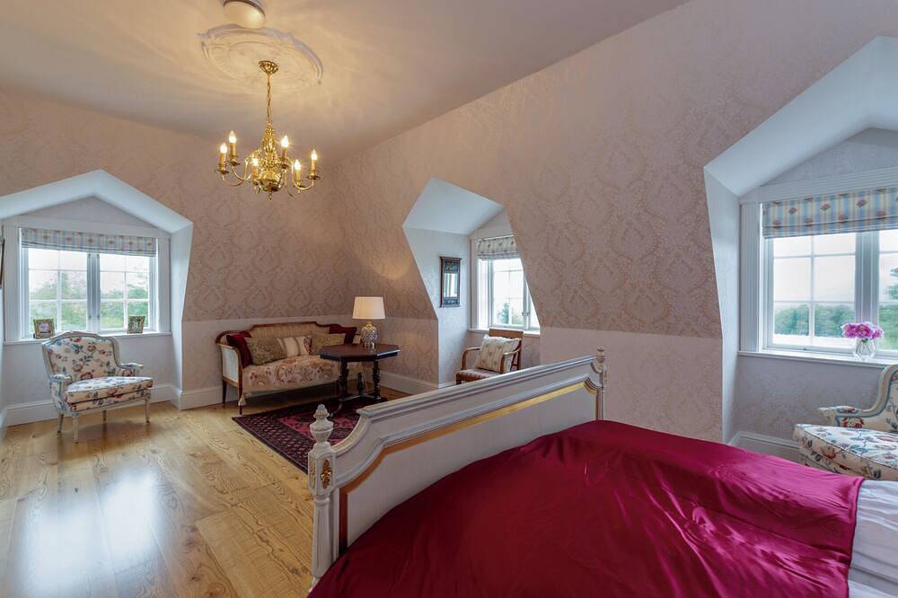 Unique Villa Grøndalen Gård with 5 bathrooms, only 15 minutes from Trysil ski center. in Trysil