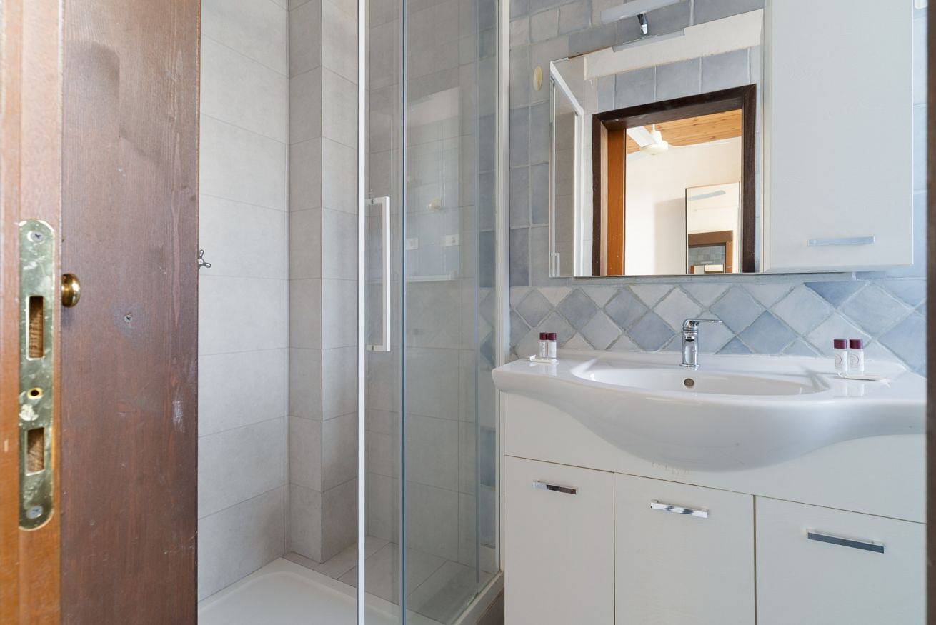 Entire apartment, Guesthost - Comfy Studio Apartment San Cristoforo in Milan, Milan Province