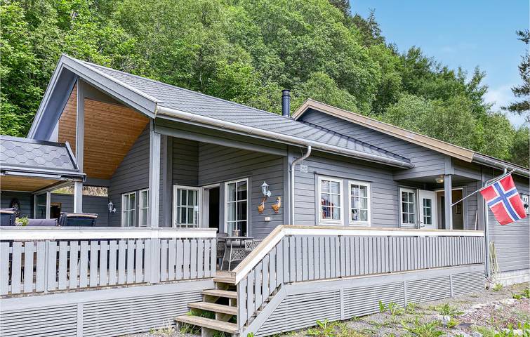 Ferienhaus für 8 Personen, mit Terrasse und Garten sowie Ausblick