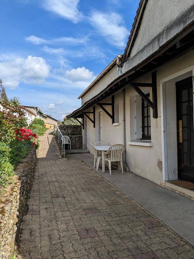 Location de vacances pour 4 personnes, avec Terrasse et Jardin à Illiers-Combray