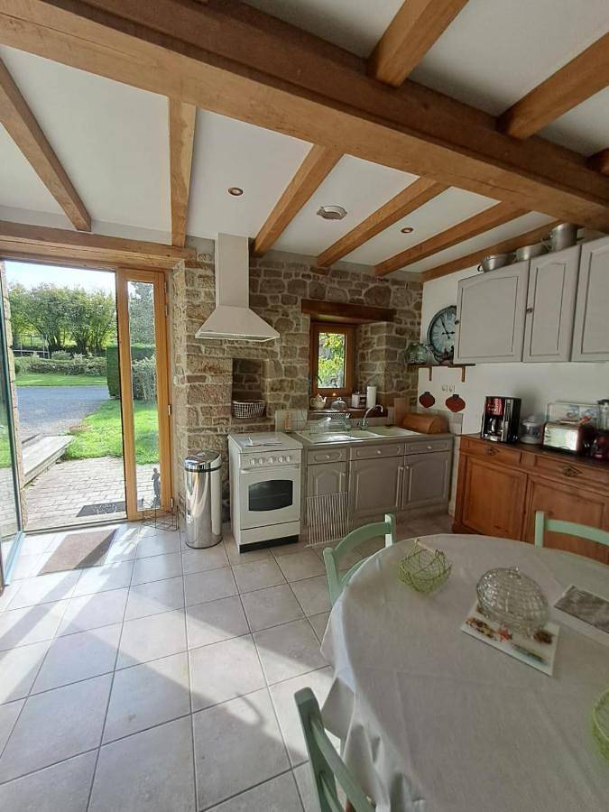 Location de vacances pour 2 personnes, avec Terrasse ainsi que Jardin et Vue à Notre-Dame-de-Cenilly - 3