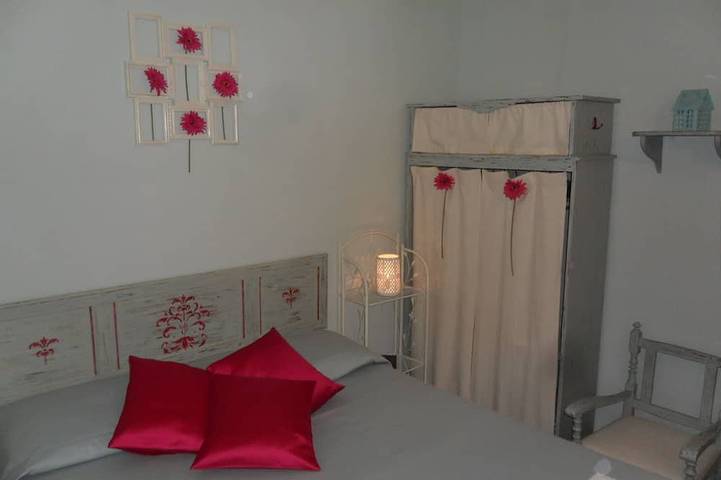 Apartamento entero, Castellonesto-Lilla (2p) aplicación. con piscina in Cagli, Valle del Metauro