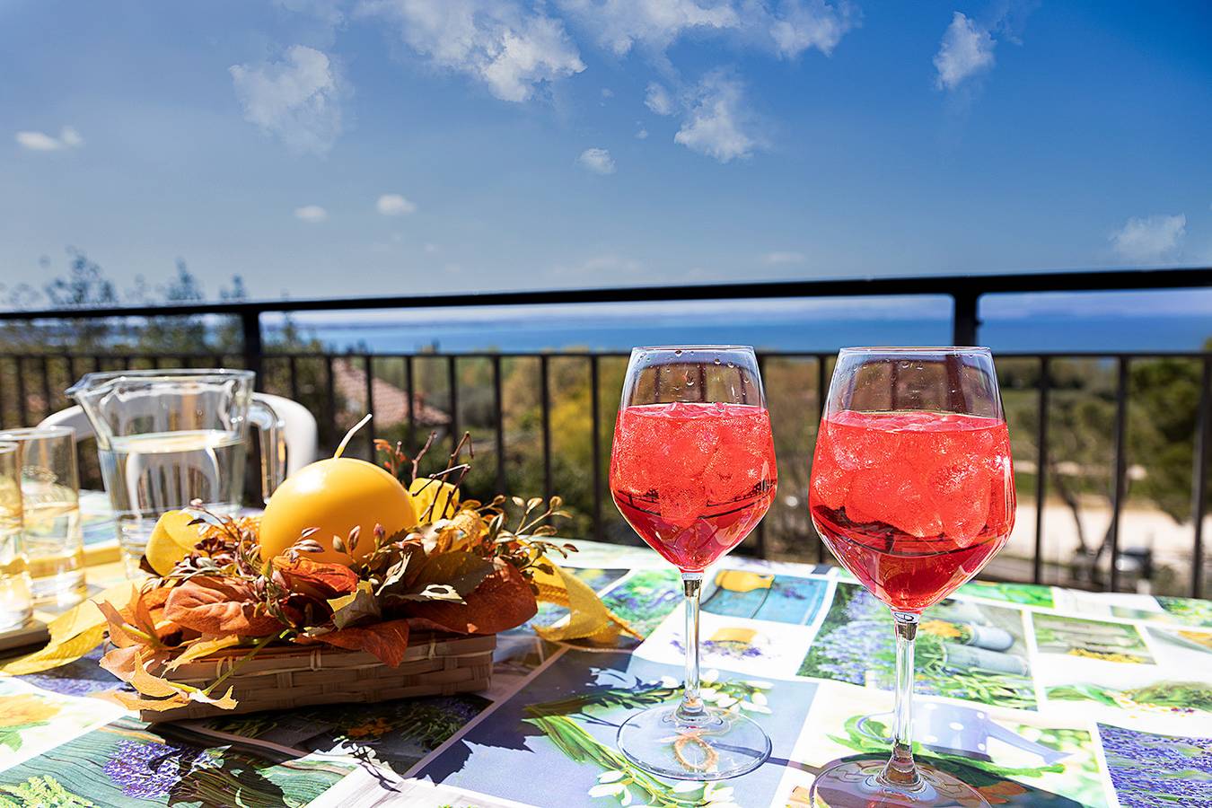 Ganze Wohnung, Regarda - Dreizimmerwohnung "Eden 3",große Terrasse mit Seeblick in Lazise, Gardasee-Berge
