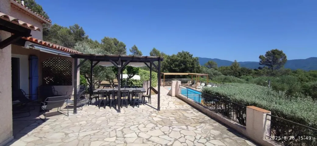 Casa de vacaciones para 12 personas, con piscina además de vistas y jardín, Familias con niños - 1