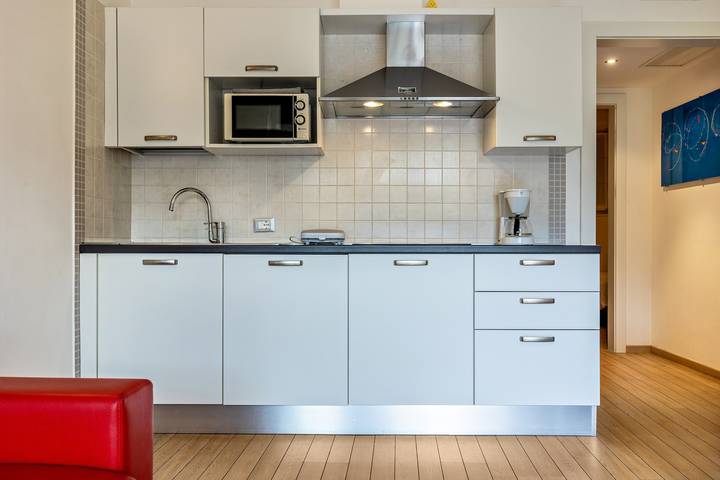 Hel lejlighed, Apartment 'Bilocale 4 Persone Villa Treccani' with Lake View, Wi-Fi and Air Conditioning in spiaggia Malcesine (Malcesine), Malcesine