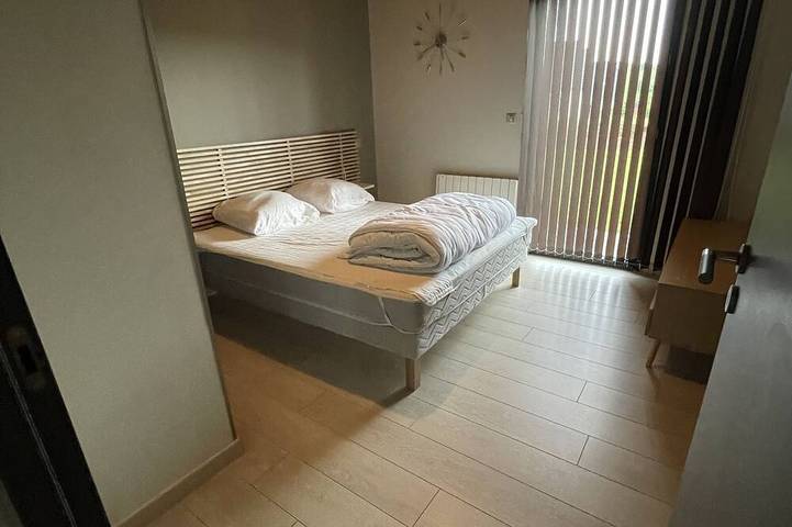 Gîte pour 11 personnes, avec jardin dans Lac Pavin - 4