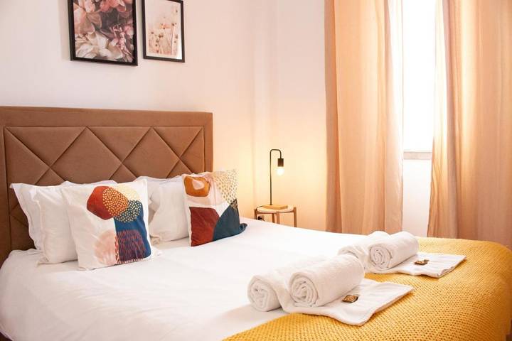 Maison d’hôte pour 12 personnes, avec jardin et balcon à Faro - 4