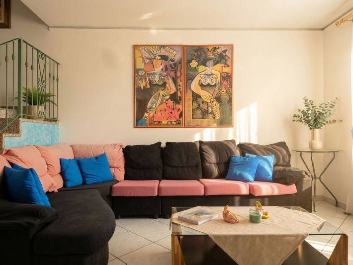 Location de vacances pour 7 personnes, avec jardin à Tortolì