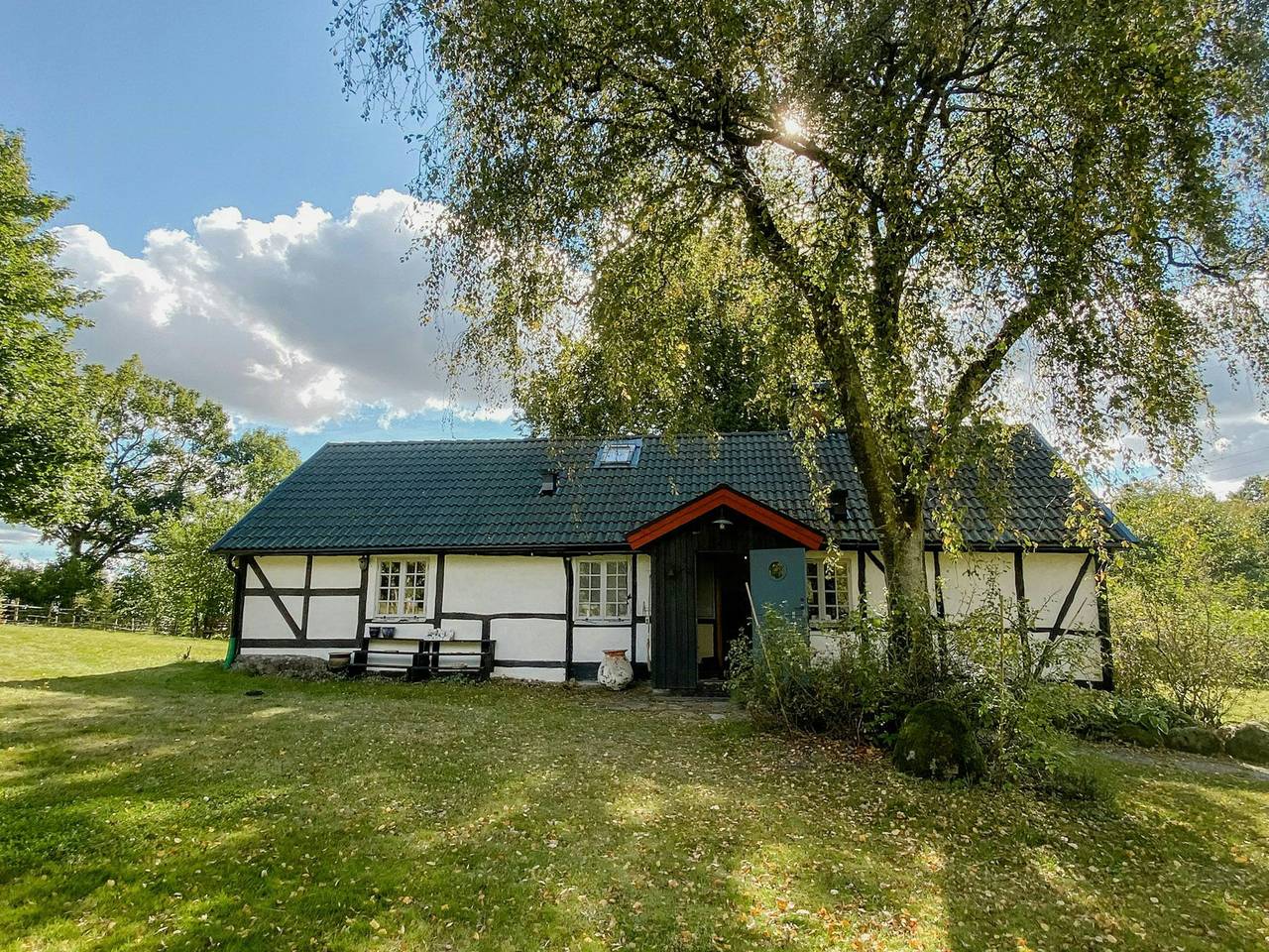 Fachwerkhaus mit Nebengebäuden in Österlen in Österlen