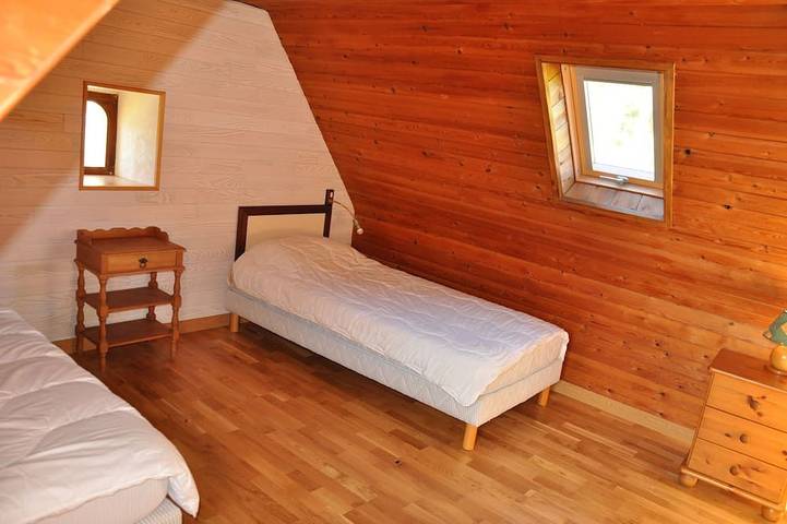 Location de vacances pour 13 personnes, avec terrasse ainsi que jardin et jacuzzi à Plomelin - 4