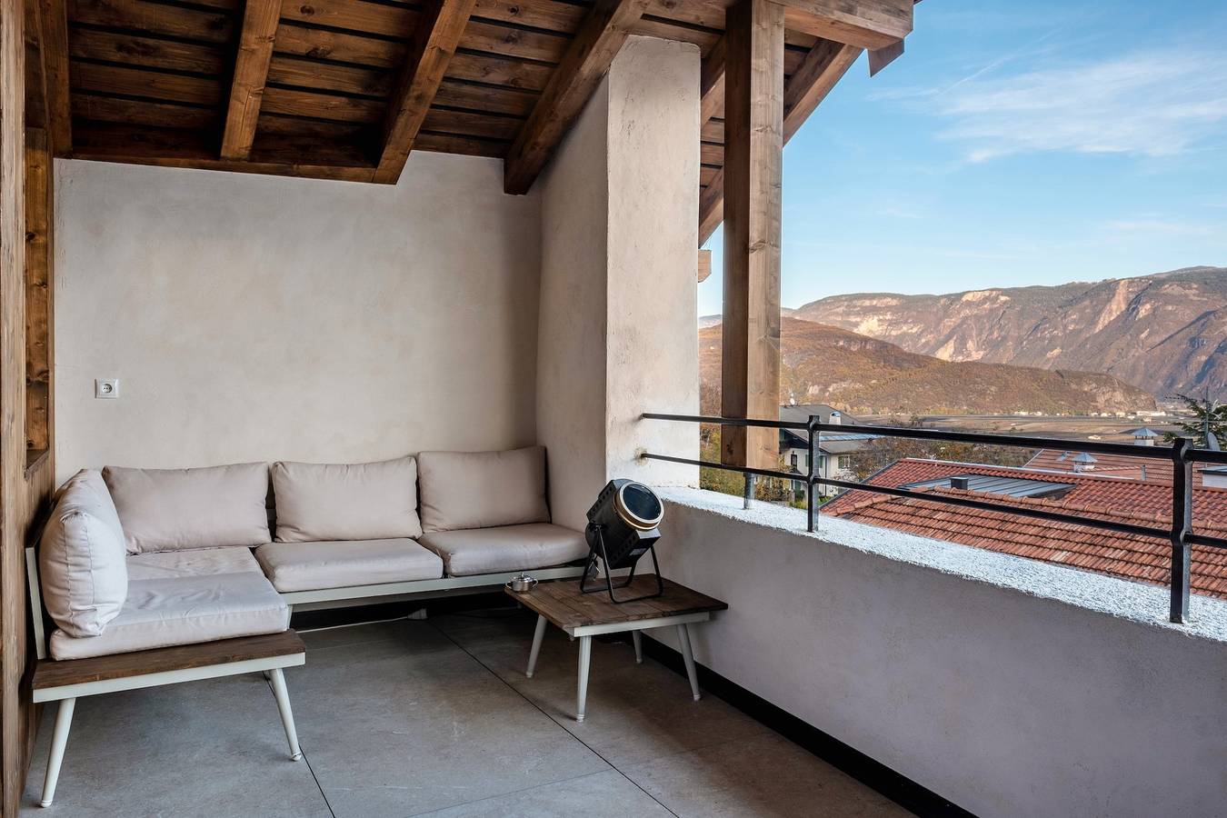 Ganze Wohnung, Ferienwohnung "Eichhof Wacholder" mit Privater Überdachter Terrasse, Gemeinschaftsgarten und Wlan in Tramin an der Weinstraße, Nonsberggruppe