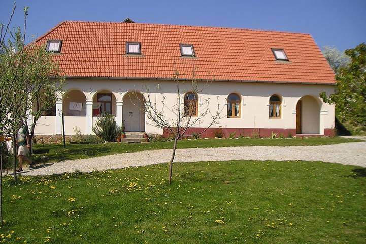 Maison de vacances pour 10 personnes, avec jardin et terrasse, animaux acceptés en Hongrie